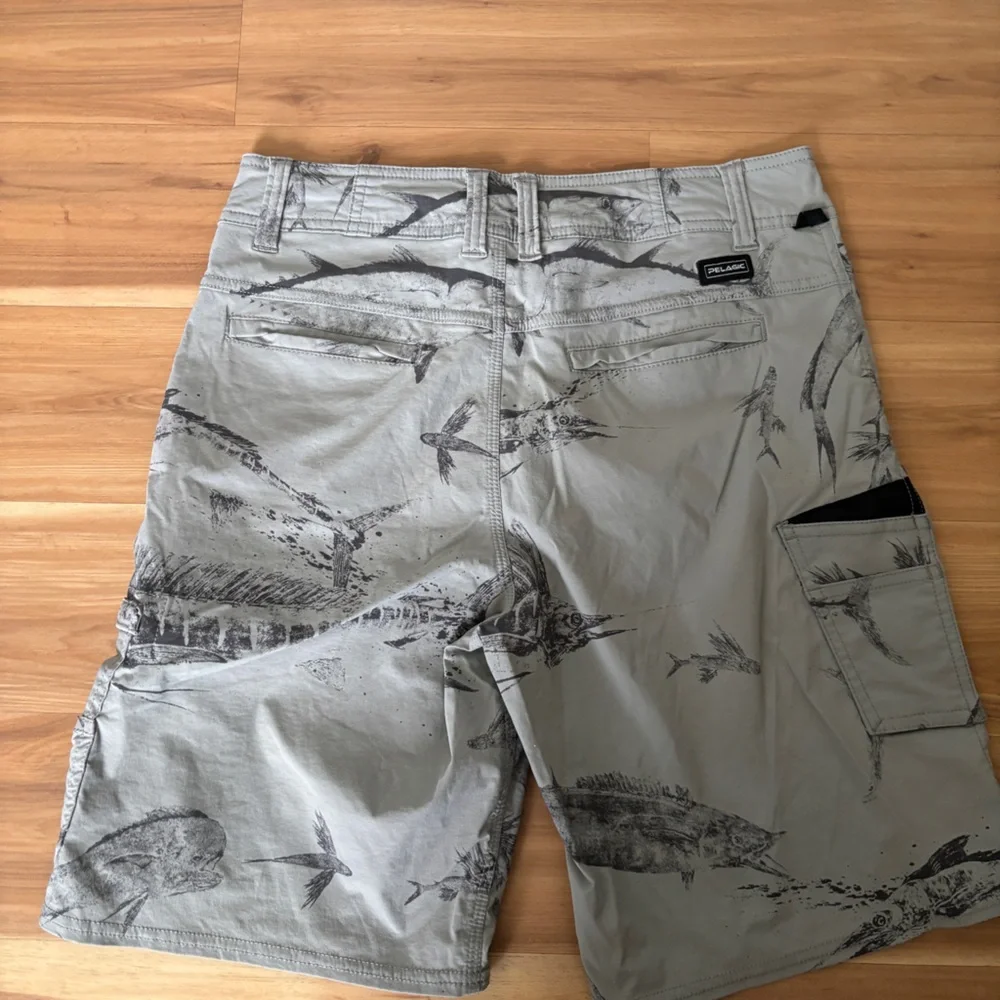 Pelagic Gray Printed Cargo Youth Shorts Size 29 - Picture 5 of 5